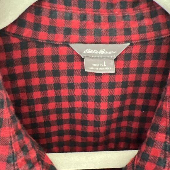 Fall Shirt! Eddie Bauer Women's Sz L Forest Flannel Shirt Red Plaid Pockets - Picture 2 of 7